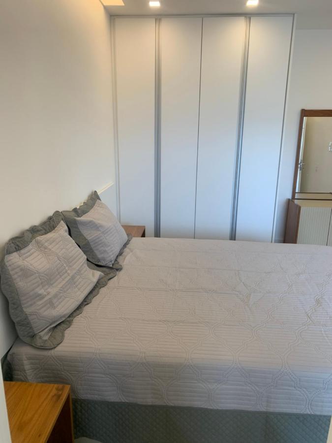 Flat Com 65 Metros; Sala; Duas Suites; Cozinha Recem-Reformado Rio de Janeiro Exterior photo