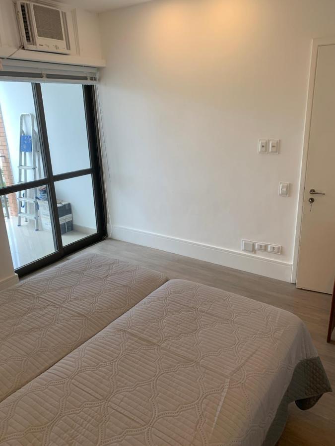 Flat Com 65 Metros; Sala; Duas Suites; Cozinha Recem-Reformado Rio de Janeiro Exterior photo