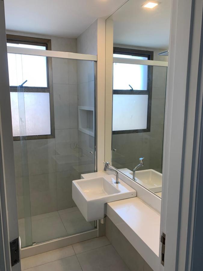 Flat Com 65 Metros; Sala; Duas Suites; Cozinha Recem-Reformado Rio de Janeiro Exterior photo