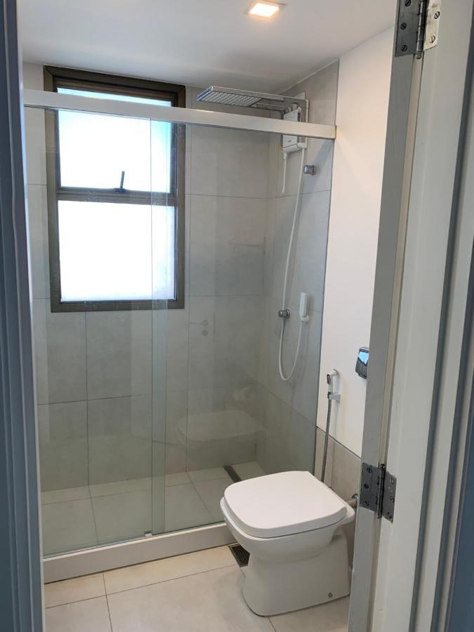 Flat Com 65 Metros; Sala; Duas Suites; Cozinha Recem-Reformado Rio de Janeiro Exterior photo